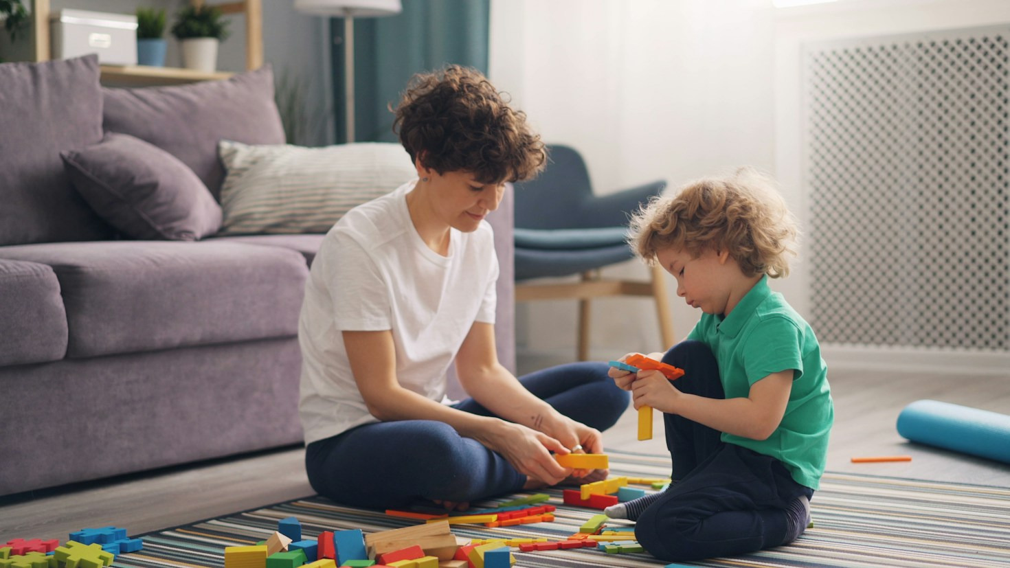 Die besten Sinnesspiele zur Förderung von Babys
